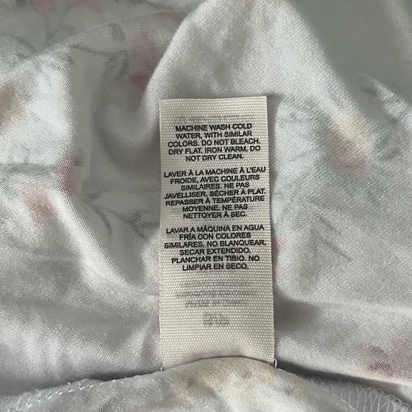 Garage Floral Romper - Picture 5 of 5